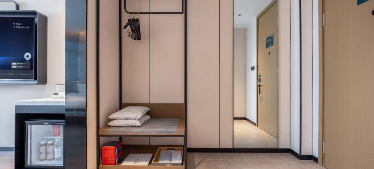 库尔勒建国南路亚朵酒店(九鼎市场店)图片