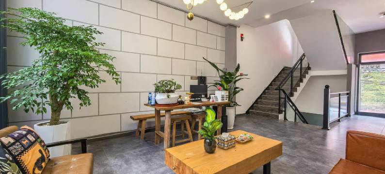 西江望山喜苑民宿(千户苗寨西门游客服务中心店)图片