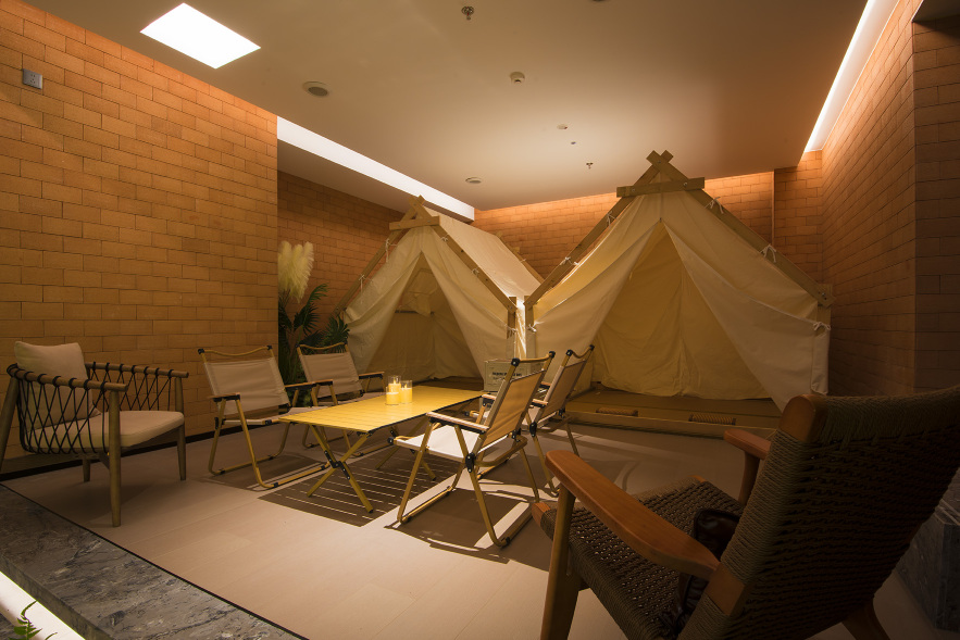 Jinlongtan jiudian Over view