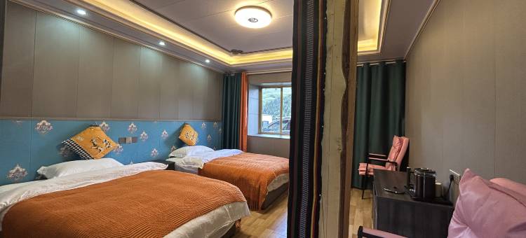 理塘德吉仓名宿(则巴村店)图片