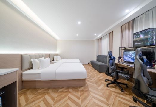 SOLO E-Sports Hotel (Jiashan Sports Center Sanda College) Hotel Overview