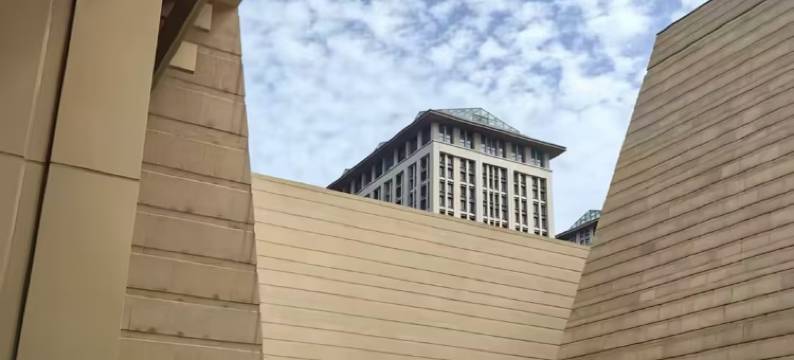 开封宋居酒店(开封博物馆河南医药健康技师学院店)图片