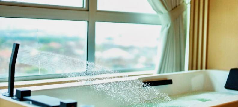 Akademik Suites 带浴缸高级住宿(Akademik SuitesPremium Bathtub Stay)图片