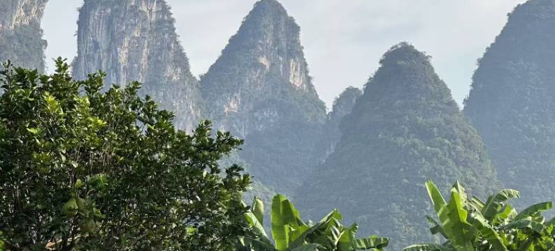 榕忆河畔小住(阳朔兴坪古镇20元人民币背景店)图片