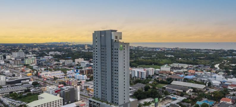 罗勇市中心假日套房酒店(Holiday Inn & Suites RAYONG CITY CENTRE by IHG)图片