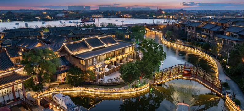 鹿鸣湖畔民宿(开封清明上河园万岁山武侠城店)图片