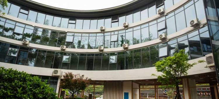 通道枕山侗月艺术民宿(皇都侗民族文化村店)图片