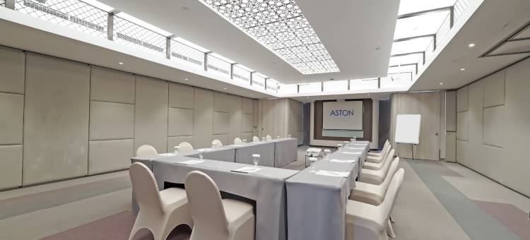 雅诗顿克马约兰城市酒店(Aston Kemayoran City Hotel)图片