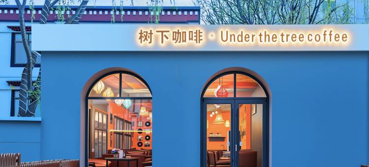 吉隆乔穆朗宗酒店图片