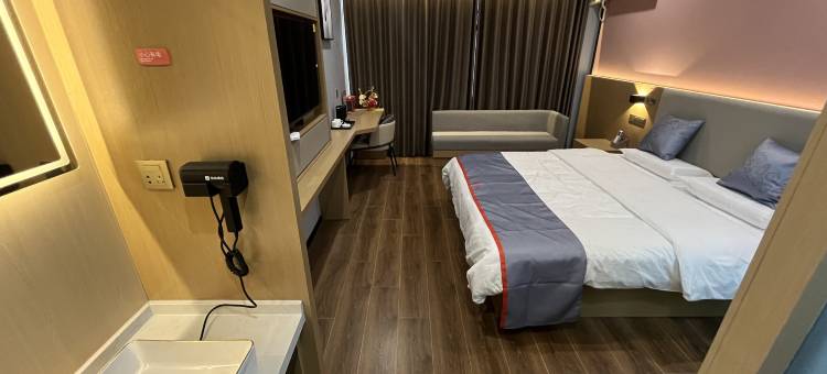 骏怡连锁酒店(滨海育才高中店)图片