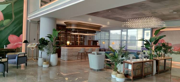 广州白云国际机场T2航站楼美居酒店图片