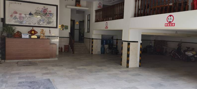 弥勒兴湖温泉宾馆(湖泉生态园店)图片