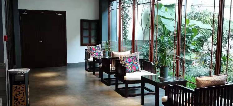 昆明枕石卧云精品酒店(南屏步行街金马碧鸡坊店)图片