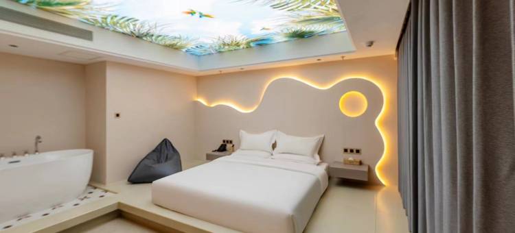 云朵酒店(顺城万达广场店)图片