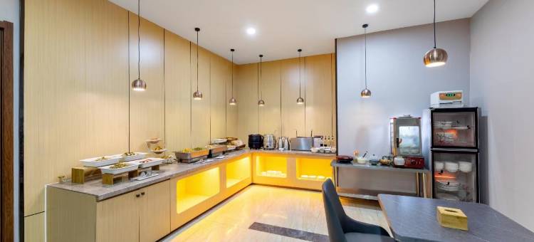 如家睿柏·云酒店(石家庄行唐唐尧大道西桥头店)图片