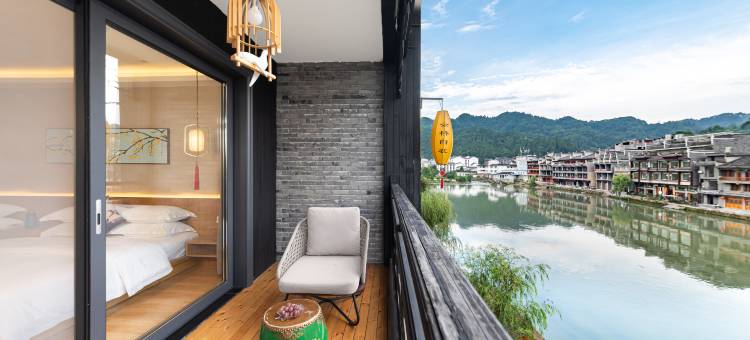凤凰云桥自在江景精品民宿(凤凰古城云桥店)图片