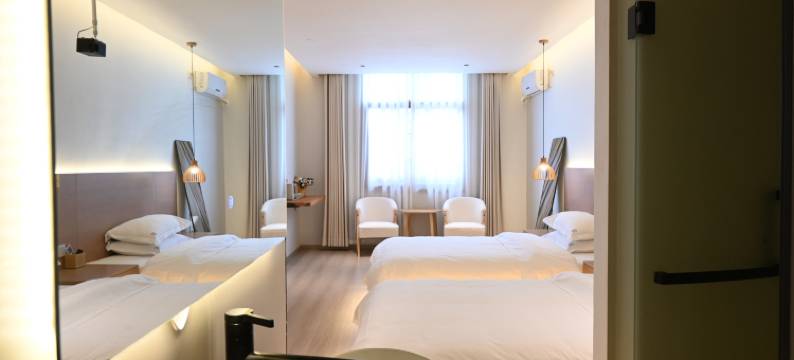 海螺沟拾年民宿图片