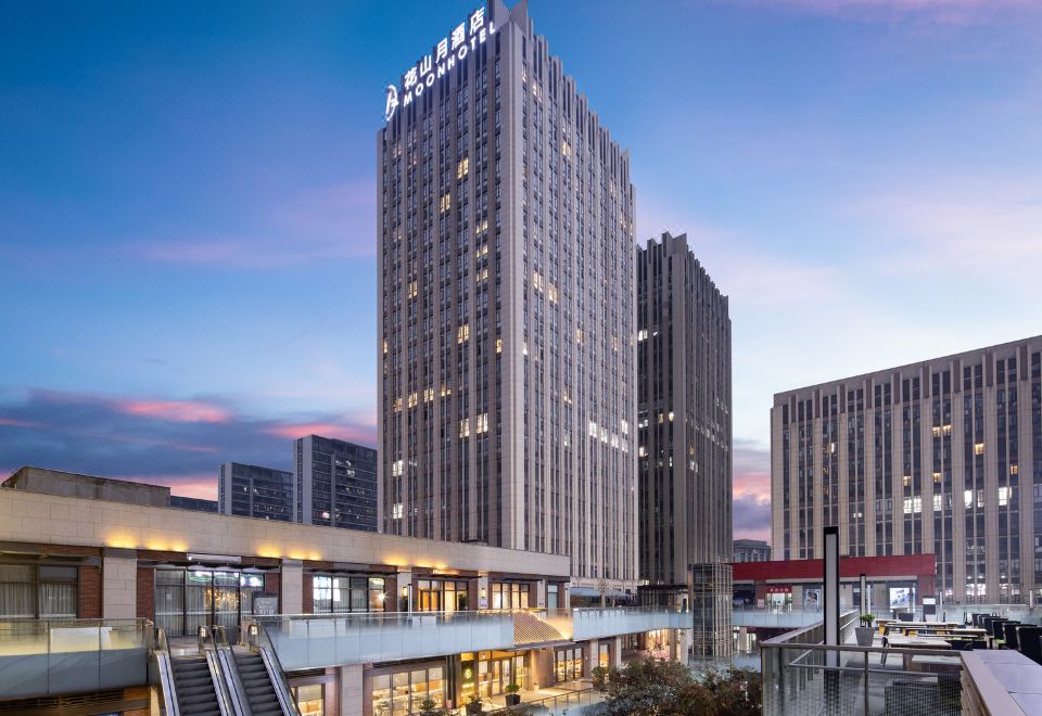 武汉花山月酒店外景图