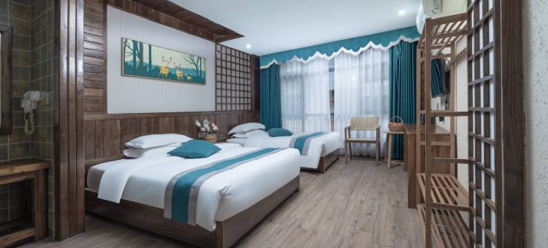 张家界山外山客栈(武陵源森林公园东门店)图片