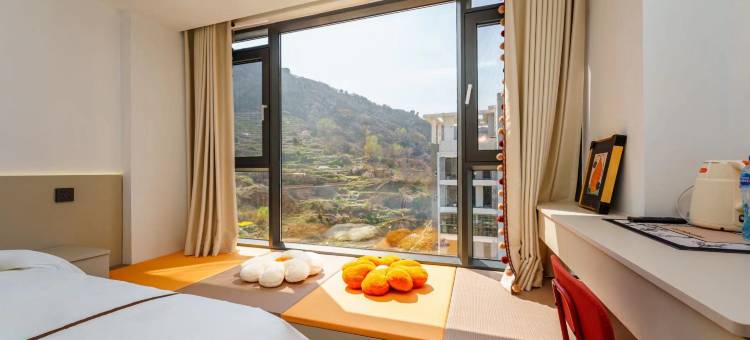 院子里·美高YZL海景轻奢美学民宿(连岛景区店)图片