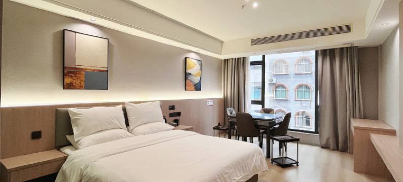 施秉祺昊酒店(夜漂景区大门店)图片