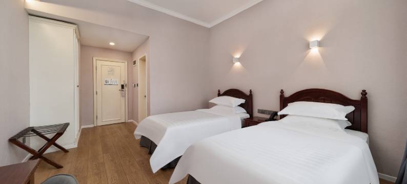 橡树林酒店(金沙天街沙坪坝高铁站店)图片