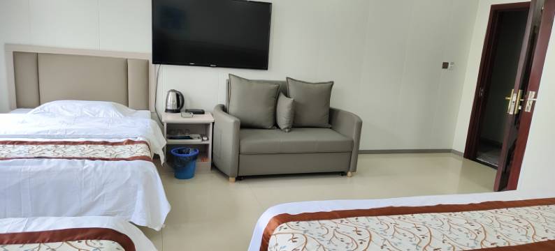 新巴尔虎左旗华逸度假宾馆图片