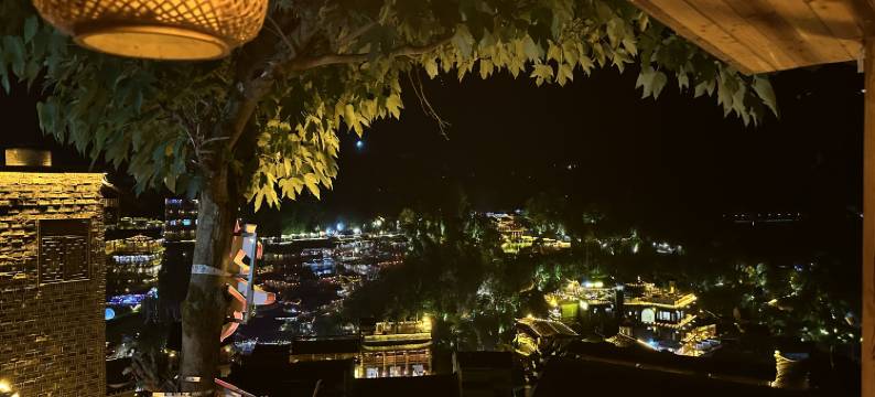 等一个人·庭院观景美宿(芙蓉镇景区瀑布店)图片