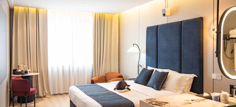 青岛黑鲸hotel(万达CBD南京路店)图片