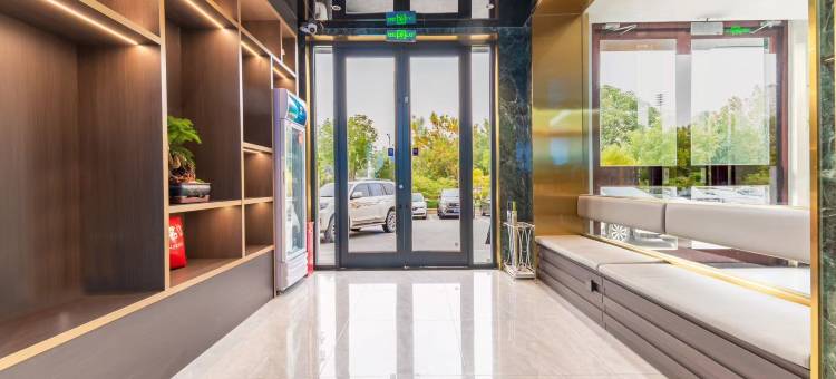 灰鲸智能酒店(定州古城崇文街店)图片