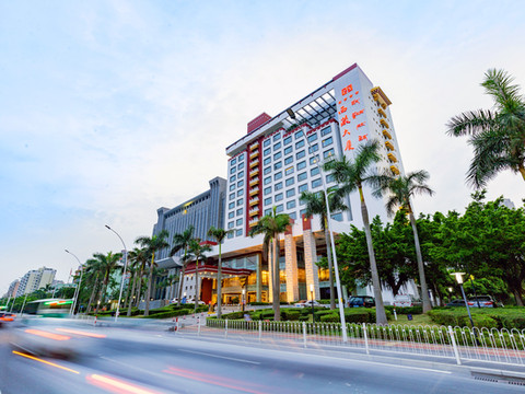 珠海西藏大厦酒店(香山湖公园明珠站店)