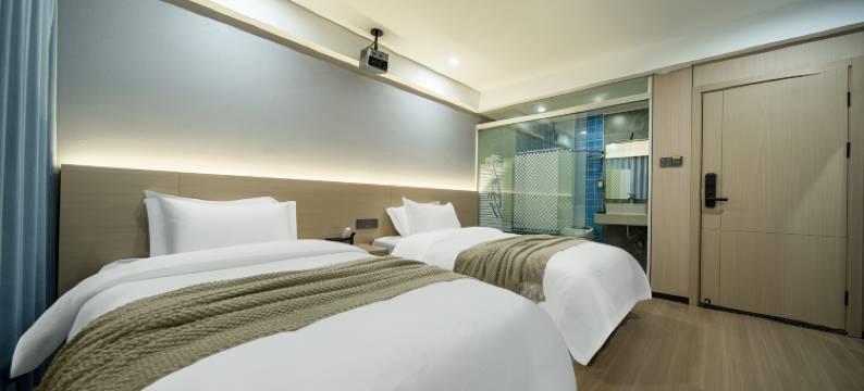 杭州余杭宏河智能酒店(南湖东地铁站店)图片