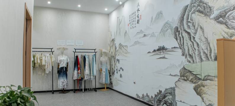 寻瓷居酒店(人民广场陶阳里景区店)图片