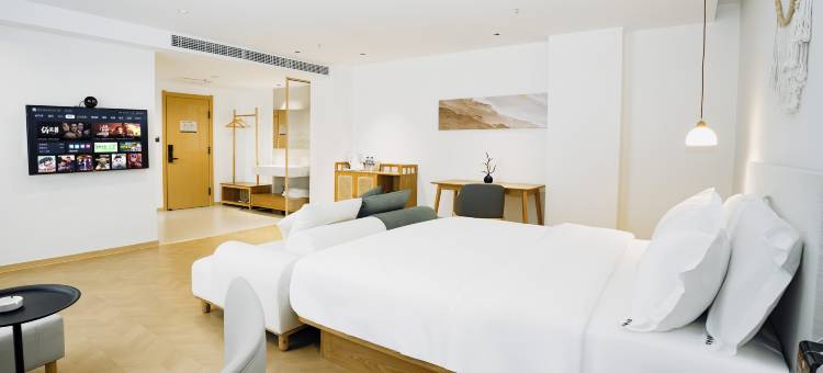 君遨酒店(临沧沧源摸你黑狂欢广场店)图片