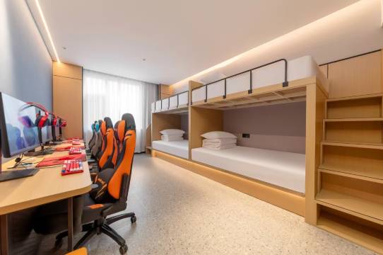 未知里泛娱酒店