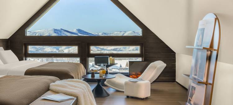 白哈巴踏雪松涧民宿图片