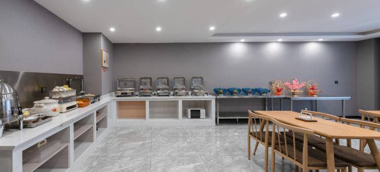 昭苏辰悦阳光酒店(解放街店)图片