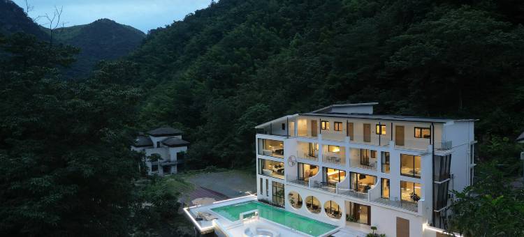 吉舍·溯溪泳池·亲子露营·山野轻奢度假民宿图片