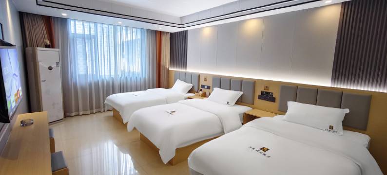 芙蓉镇8天假日酒店图片