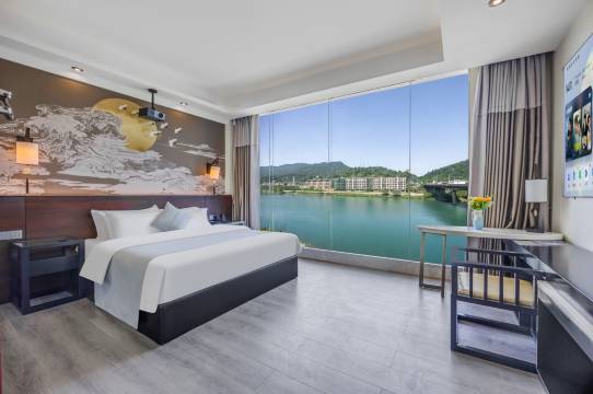 资兴水墨湘南酒店(东江大桥店)