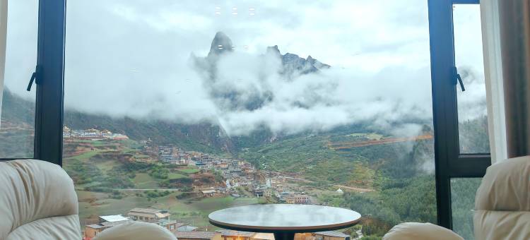 崖岸18°｜全视野日出•晨雾观景美宿(扎尕那景区店)图片