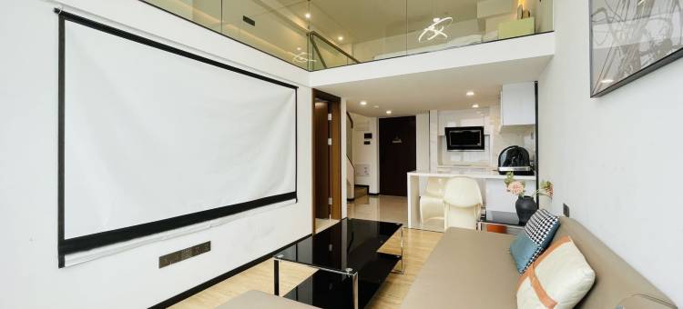 绿茵海景高空LOFT公寓(龙光世纪商务中心店)图片