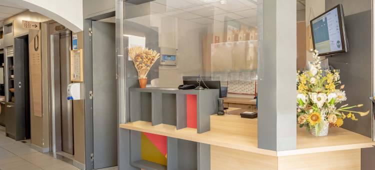 伊埃雷民宿酒店(B&B Hotel Hyeres)图片