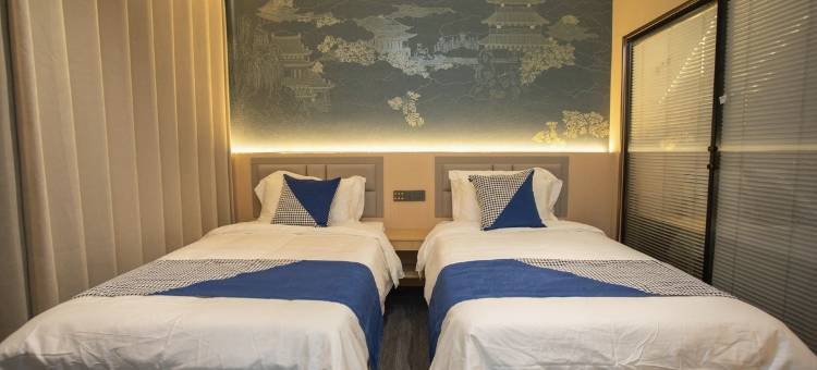 西宁昆仲智慧电竞度假酒店图片