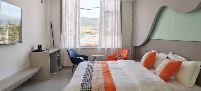 昭苏栖迟驿站图片