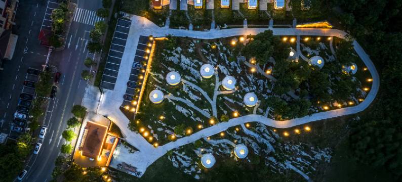重庆武隆仙女山露营基地逸宿太空舱酒店图片