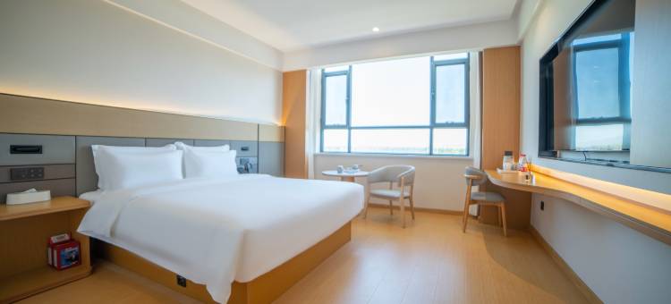 额敏天合金季酒店图片