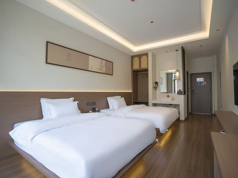 罗平云上澜苑酒店(罗平县人民医院店)