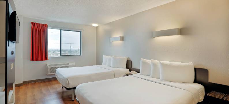 加州洛杉矶洛杉矶国际机场Studio 6套房(Studio 6 Suites Los Angeles, CA Los Angeles LAX)图片