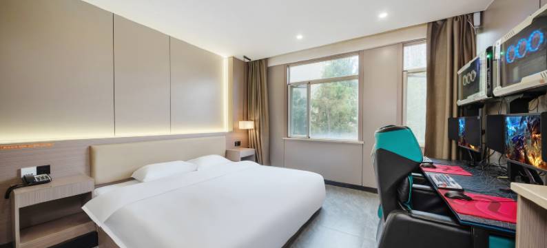 嗨放伽罗精品电竞酒店图片